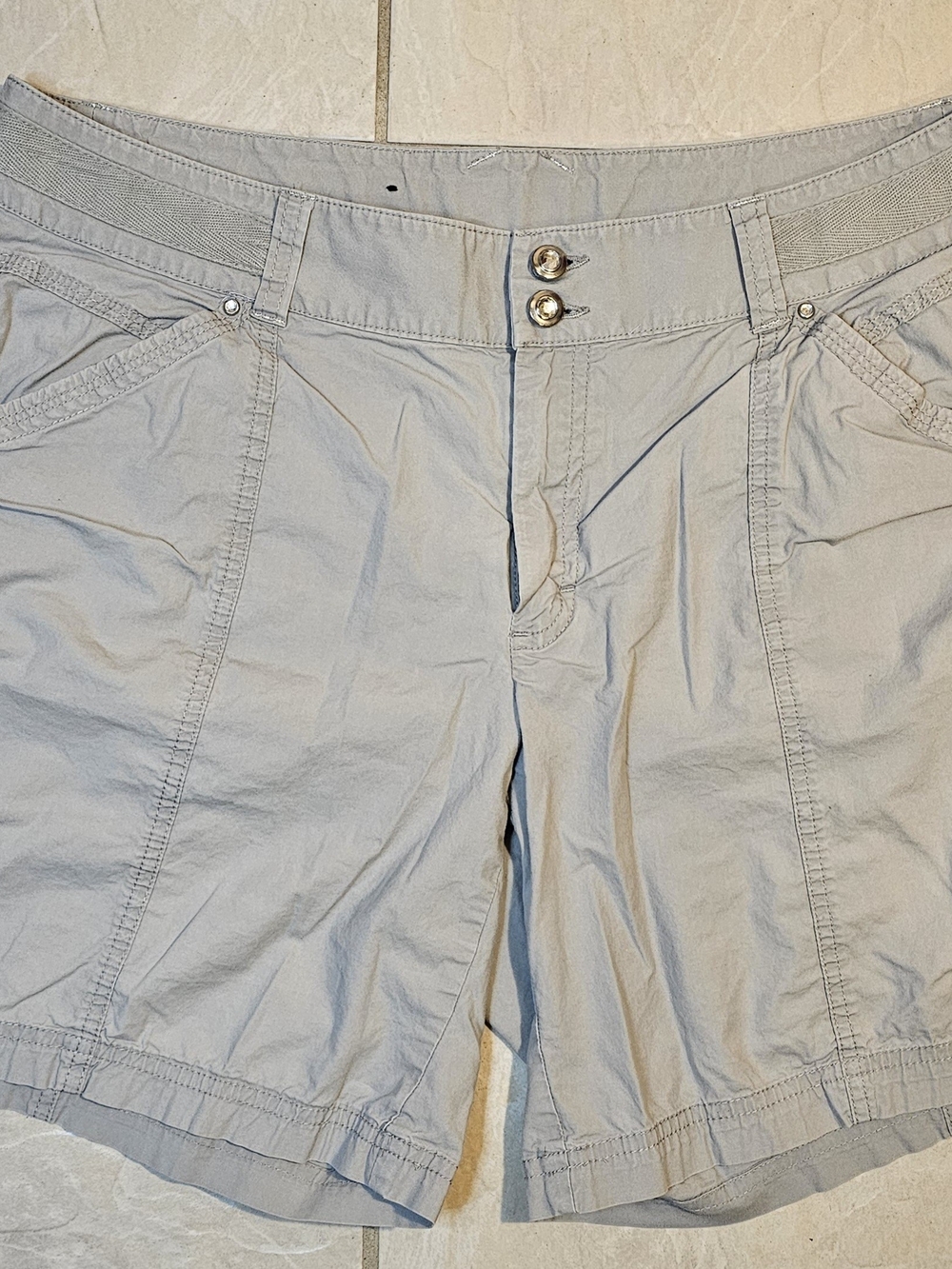 INC International Concepts Light Gray Flat Front Women's Shorts In Size 12